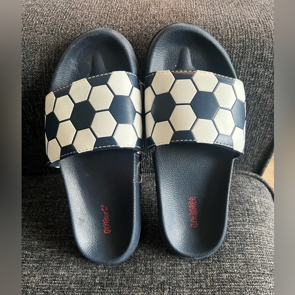 GYMBOREE soccer boys slippers /boy size 3 - Picture 4 of 5